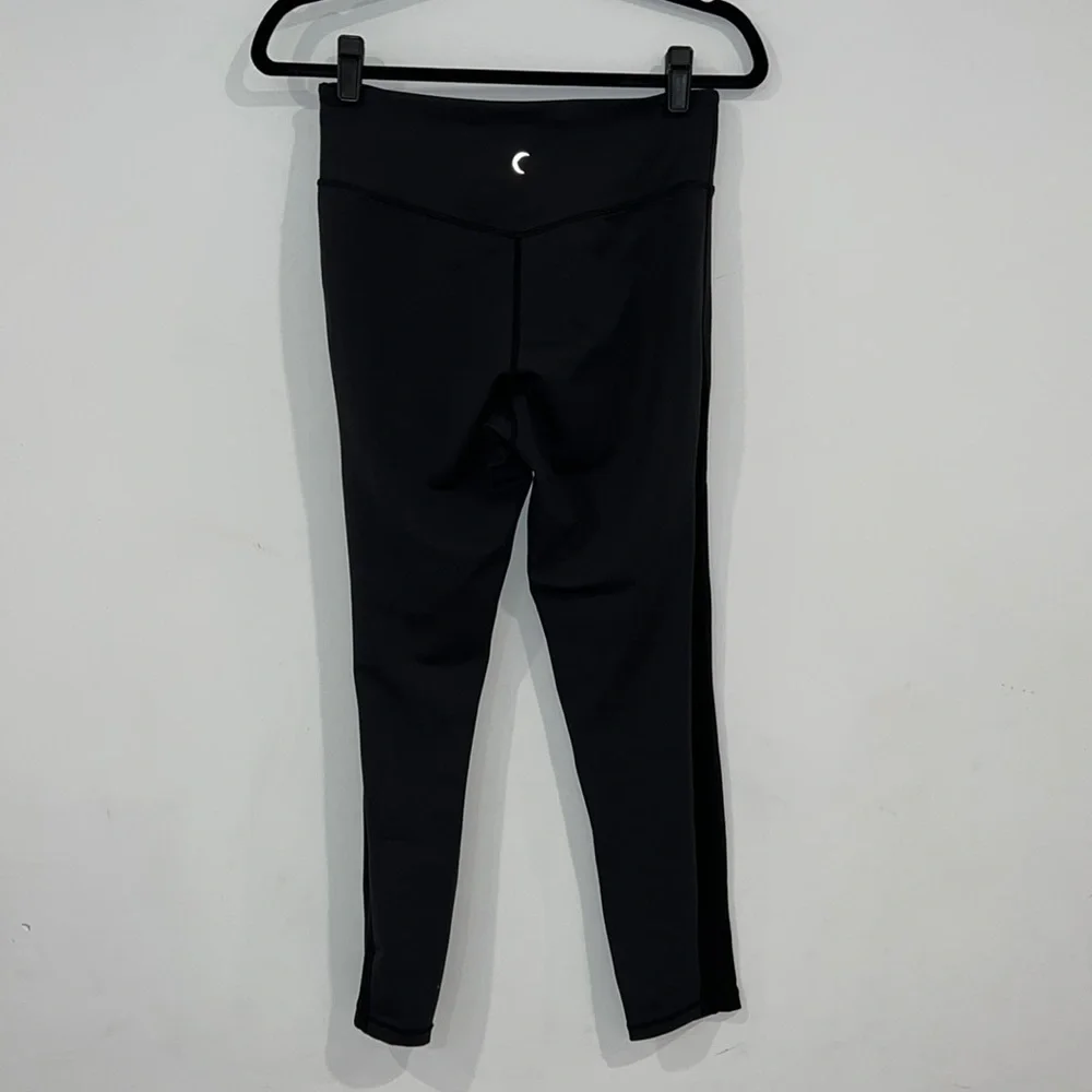 Zyia Active Black mesh Reflective Light and Tight Hi-Rise 7/8 leggings size 6-8 - Picture 4 of 14
